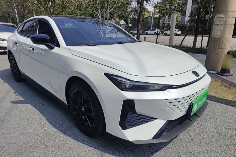 Used Changan UNI-V 2024 1.5T Prestige Edition
