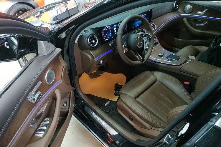 Used Mercedes-Benz E-Class 2023 E 260 L
