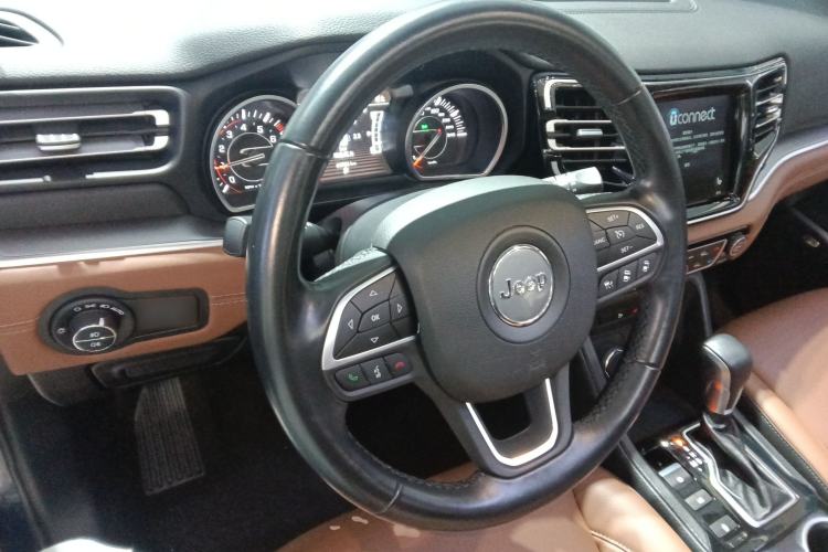 Used Jeep Grand Commander 2022 2.0T Four-Wheel Drive Luxury Edition
