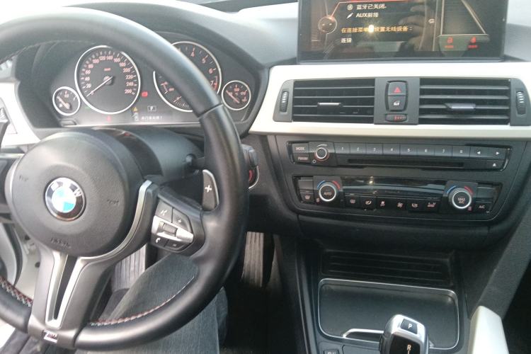 Used BMW 3 Series GT 2016 320i Fashion Model Interior 2