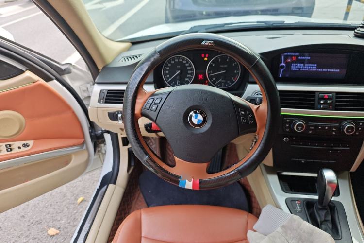 Used BMW 3 Series 2011 320i Luxury Edition Steering Wheel