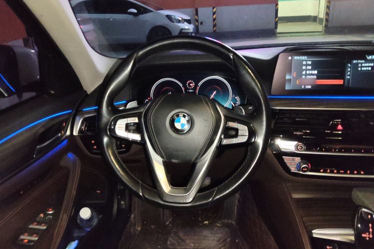 Used BMW 5 Series 2018 Revised Version 530Li Leading Edition Luxury Package Steering Wheel