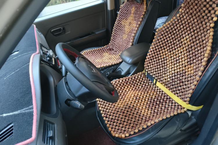 Used Wuling Rongguang V 2016 1.5L Standard Version
