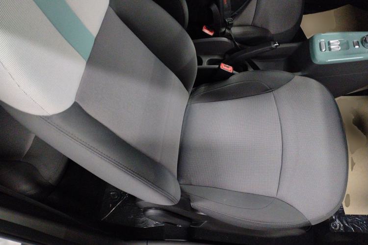 Used CHANGAN NEVO Lumin 2022 155 km – Refreshingly Sweet Edition Right Front Seat