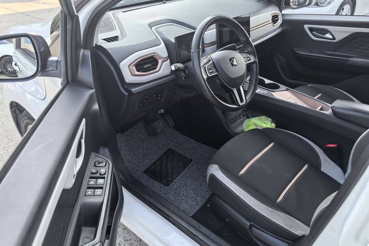 Used SOL E10X 2021 302 km Range Luxury Version 31.4 kWh