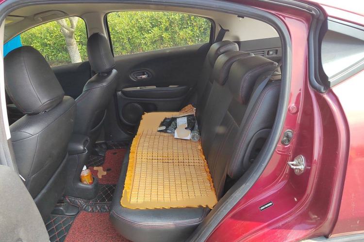 Used Honda Vezel 2015 1.5L manual two-wheel drive Comfort trim level