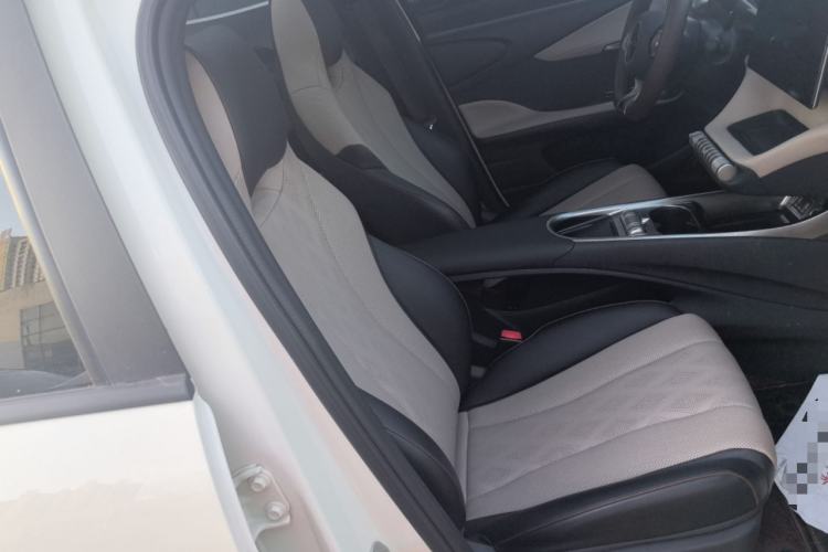 Used BYD Dolphin 2023 420 km Fashion Edition
