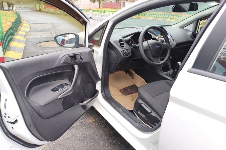Used Ford Fiesta 2013 Sedan 1.5L Manual Fashion Edition