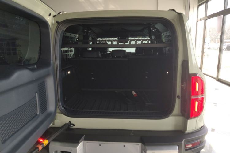 Used Formula Leopard 5 2023 Cloud Ride Flagship Edition