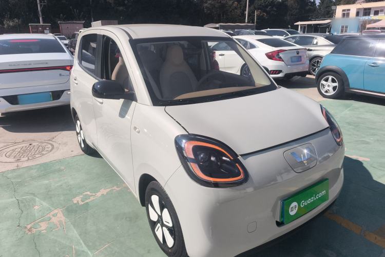 Used Wuling Hongguang MINIEV 2025 Four-Door Version Advanced Edition Front Right 45 Deg