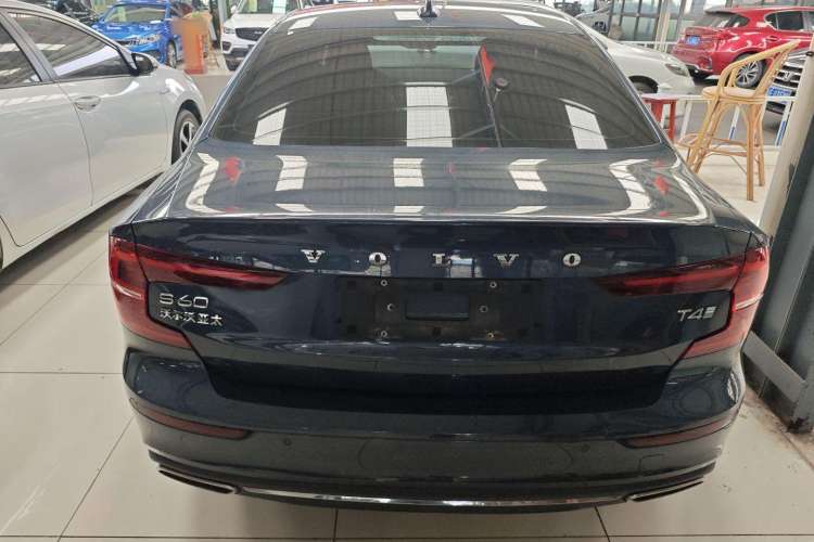 Used Volvo S60 2020 T4 Zhiyuan Luxury Edition
