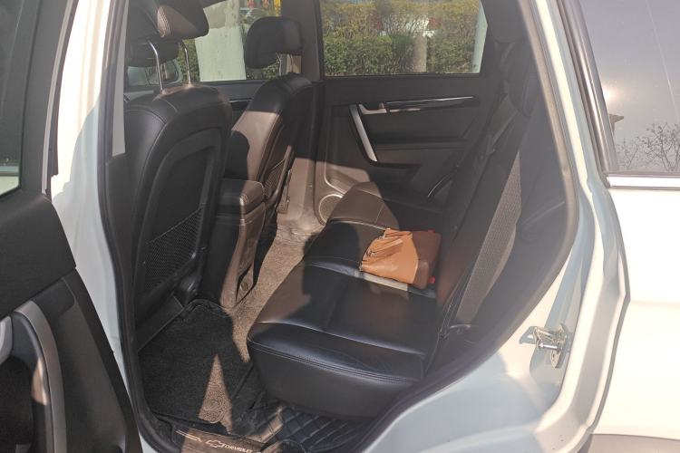 Used Chevrolet Captiva 2012 2.4L 4x4 Flagship Edition 7 Seats