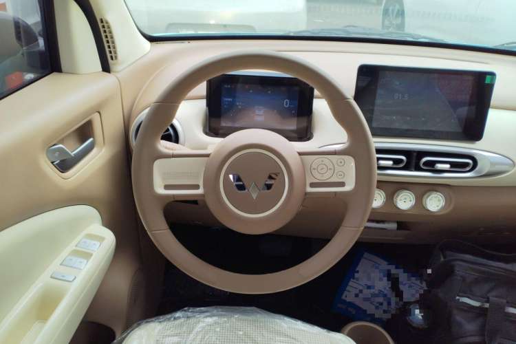 Used Wuling Hongguang MINIEV 2025 Four-Door Version Zhenxiang+ Edition