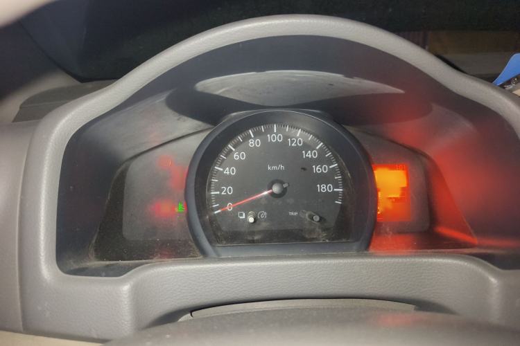 Used Nissan NV200 2014 1.6L CVT Zunya Model China IV Standard