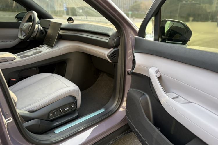 Used Nio EC6 2024 75 kWh
