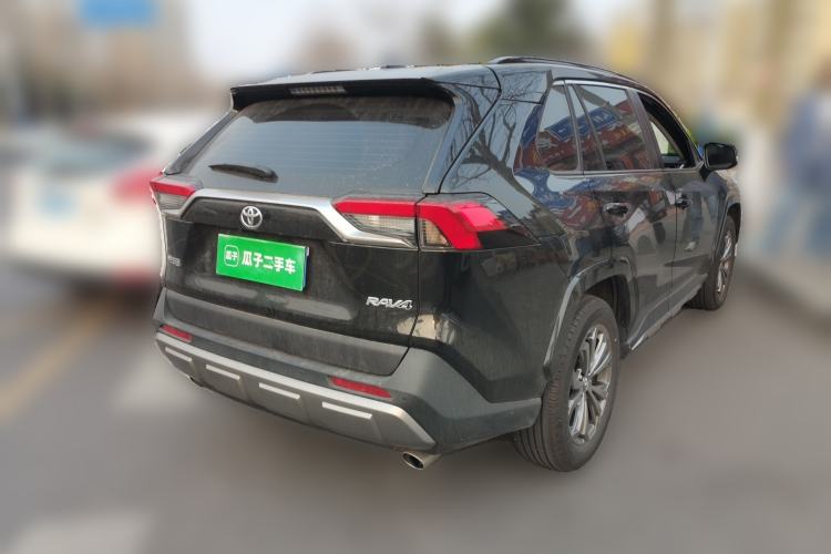 Used Toyota RAV4 2024 2.0L CVT Two-Wheel Drive Fashion Plus Edition Rear Right 45 Deg