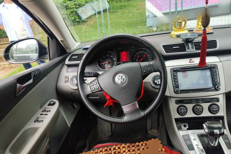 Used Volkswagen Magotan 2011 1.4 TSI Elite Edition Steering Wheel