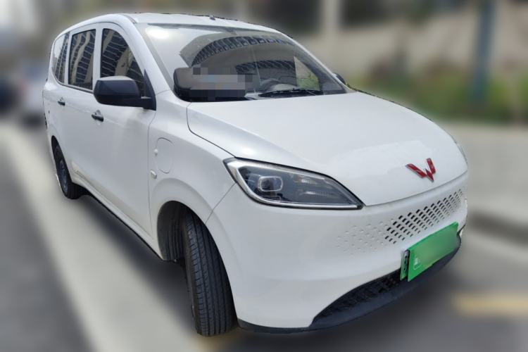 Used Wuling Hongguang New Energy 2025 Extended-Range Hybrid 50 km Standard Version Front Right 45 Deg