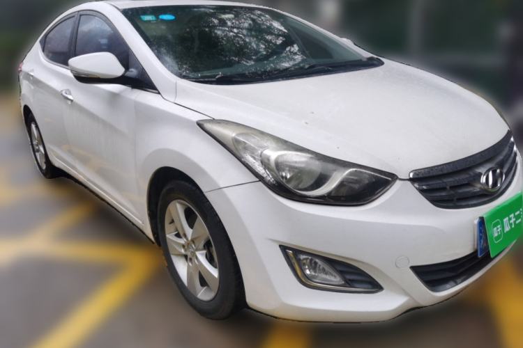 Used Hyundai Elantra (5th Generation / Langdong) 2013 1.6L Automatic Leading Model Front Right 45 Deg