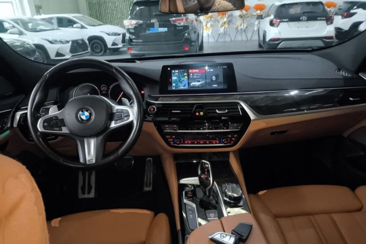 Used BMW 6 Series GT 2018 630i M Sport Package Center Console