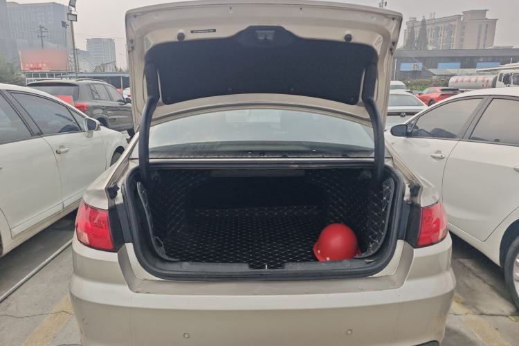 Used Geely Auto Emgrand GL 2017 1.8L Manual Elite Model
