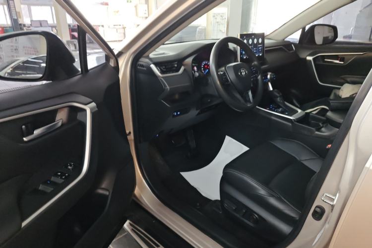 Used Toyota Wildlander 2020 Dual-Motor 2.5L E-CVT Four-Wheel Drive Luxury Edition Driver Seat