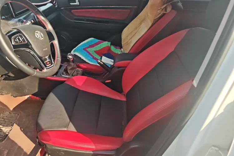 Used BAIC Senova X25 2015 1.5L manual Comfort trim level