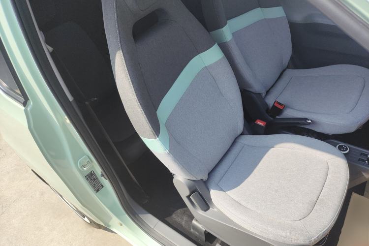 Used Wuling Hongguang MINIEV 2021 Macaron Premium Model – Lithium Iron Phosphate Right Front Seat