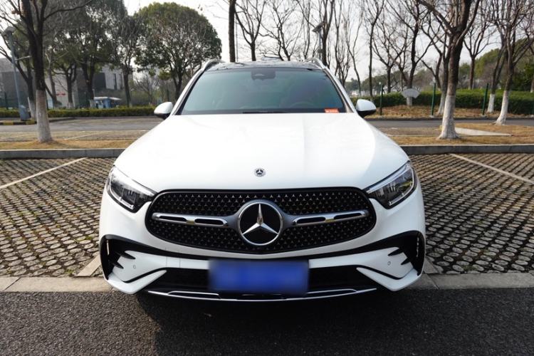 Used Mercedes-Benz GLC 2023 GLC 260 L 4MATIC Luxury Model 5 Seats
