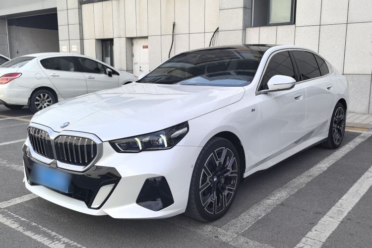 Used BMW 5 Series 2024 530Li Luxury Edition M Sport Package