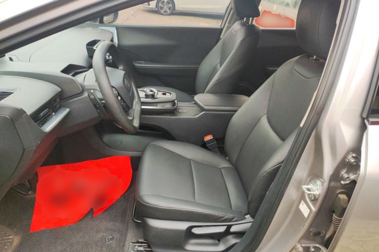 Used Toyota bZ3 2023 517 km Elite PRO Left Front Seat