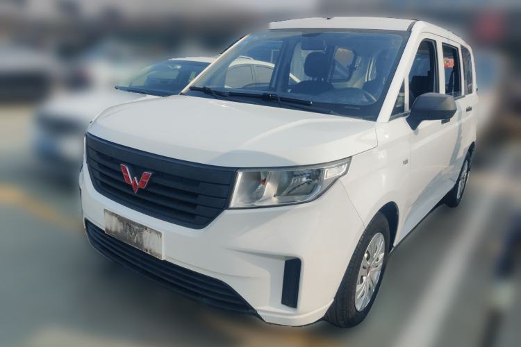 Used Wuling Hongguang PLUS 2019 1.5T Manual Standard Edition 5 Seats