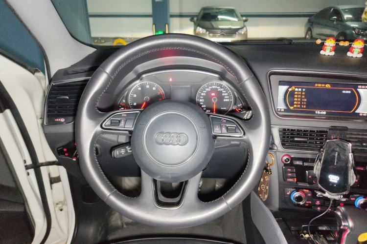 Used Audi Q5 2013 40 TFSI Ambition Steering Wheel