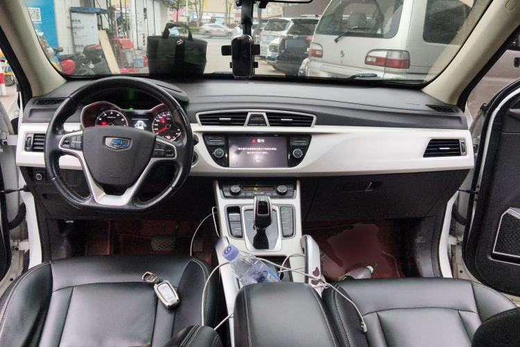 Used Geely Auto Emgrand X7 Sport 2020 1.8TD DCT Two-Wheel Drive Zhiya Model Center Console