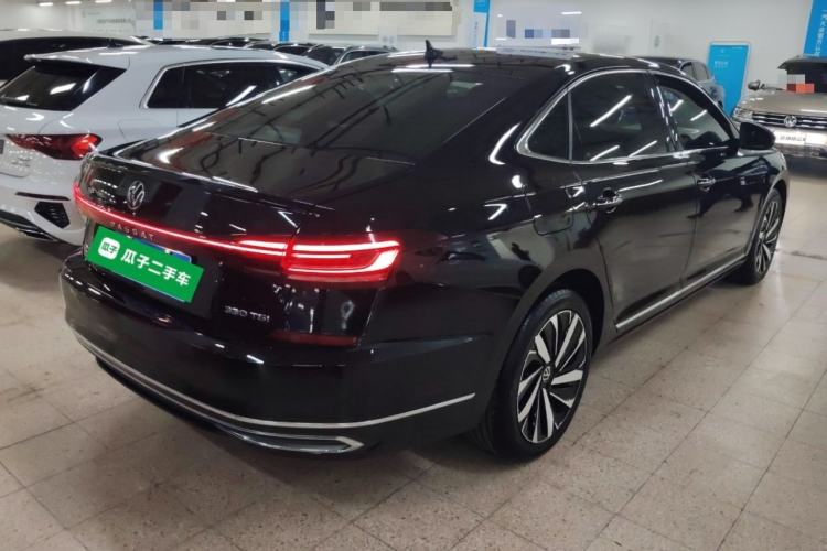 Used Volkswagen Passat 2022 330TSI Luxury Edition Custom Version