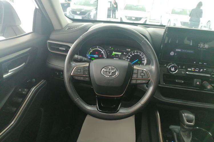 Used Toyota Highlander 2023 2.5L Smart Electric Hybrid Dual-Engine 4x4 Knight Edition 7 Seats Steering Wheel