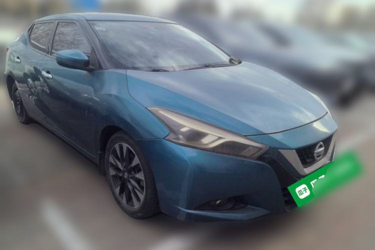 Used Nissan Lannia 2016 1.6L CVT Smart Cool Edition Front Right 45 Deg