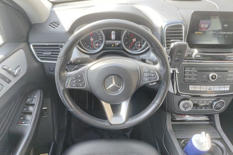 Used Mercedes-Benz GLE 2017 GLE 320 4MATIC Luxury Model Steering Wheel