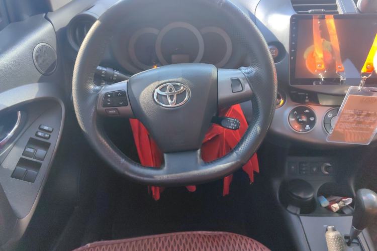 Used Toyota RAV4 2010 2.4L Automatic Deluxe Upgrade Edition Steering Wheel