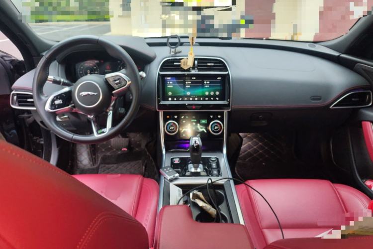 Used Jaguar XEL 2020 2.0T 200 PS R-DYNAMIC S Advanced Sport Edition Center Console