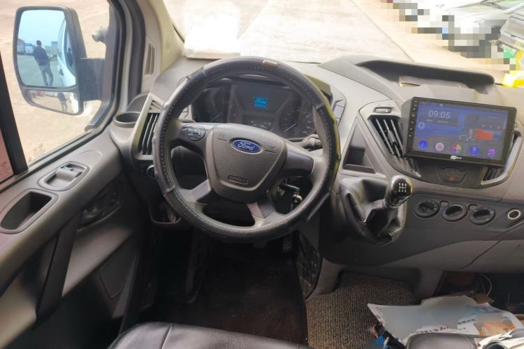 Used Ford Transit 2019 2.0T Diesel Multi-Purpose Commercial Vehicle Mid-Drive Mid-Roof 6-Seater China VI Standard