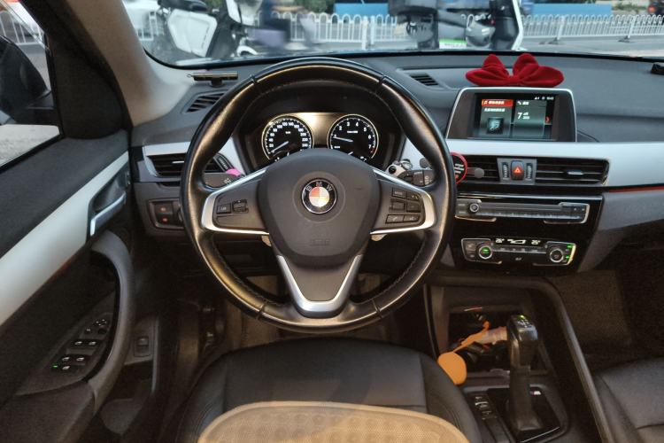 Used BMW X1 2018 sDrive20Li Leading Model Steering Wheel