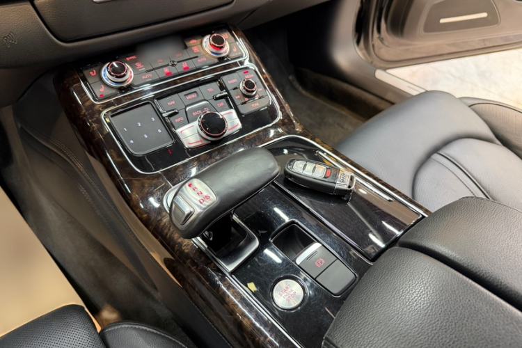 Used Audi A8 2009 A8L 4.2 FSI quattro Prestige Edition
