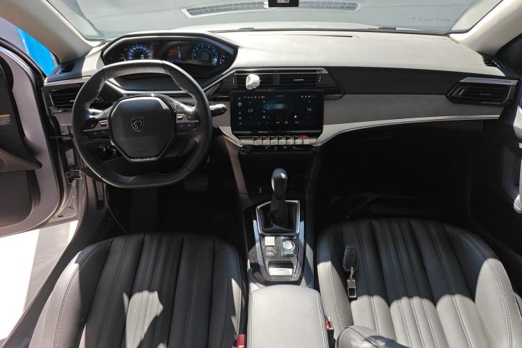 Used Peugeot 408 2024 360THP "Da Da" Model – Latou Edition Center Console