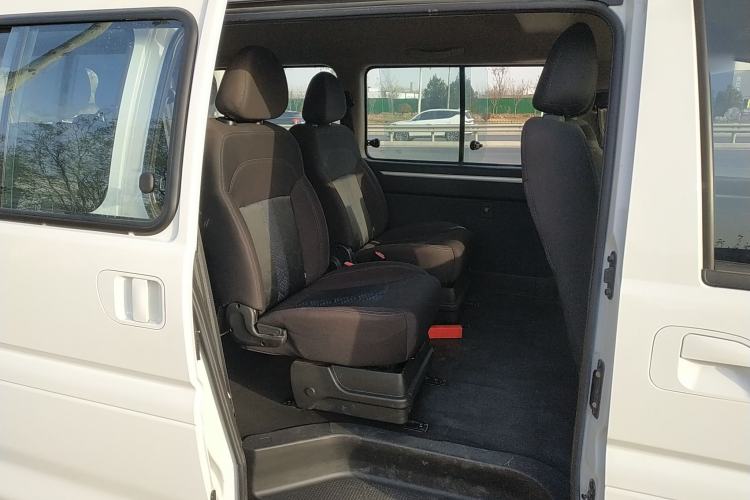 Used FORTHING Lingzhi M5 2022 Standard Version Base Model 7 Seats