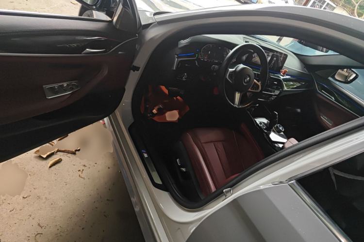 Used BMW 5 Series 2022 525Li M Sport Package Driver Seat