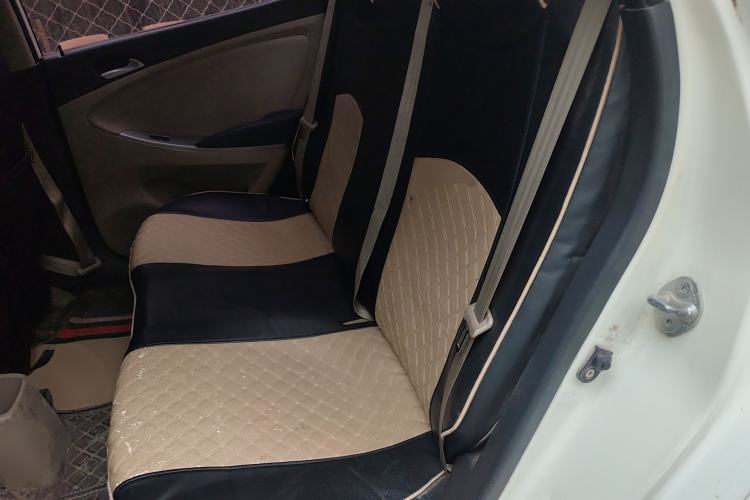 Used Hyundai Verna (older generation) 2014 1.4L Manual Smart GLS Trim Left Rear Seat