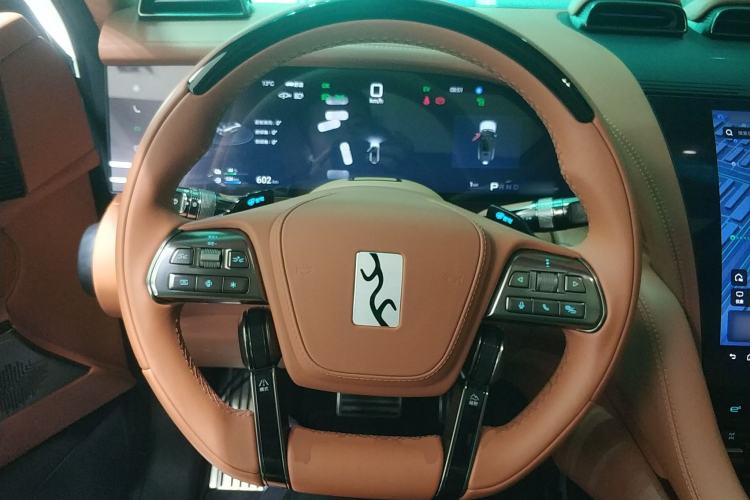 Used Yangwang U8 2023 Luxury Edition
