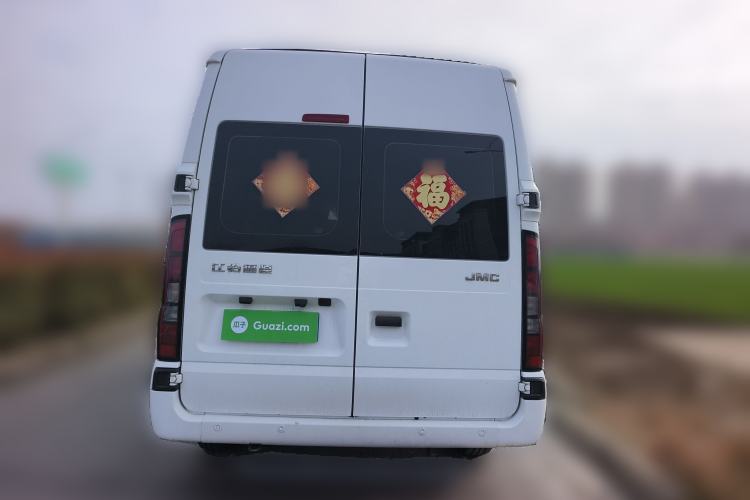 Used JMC Fushun 2023 2.0T Manual Mid-Drive Mid-Roof Commercial Multi-Purpose 7-Seater Passenger Vehicle Rear