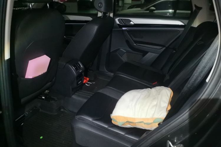 Used Volkswagen Tayron 2019 Teramont Edition 280TSI Two-Wheel Drive Luxury Model China VI Standard Left Rear Seat